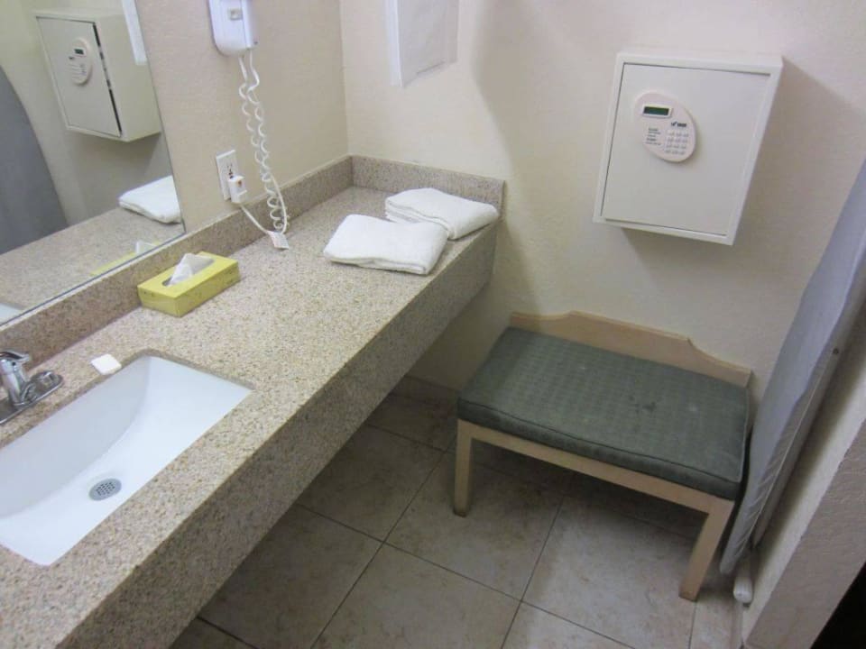 Waschbecken SureStay Hotel by Best Western Sarasota North