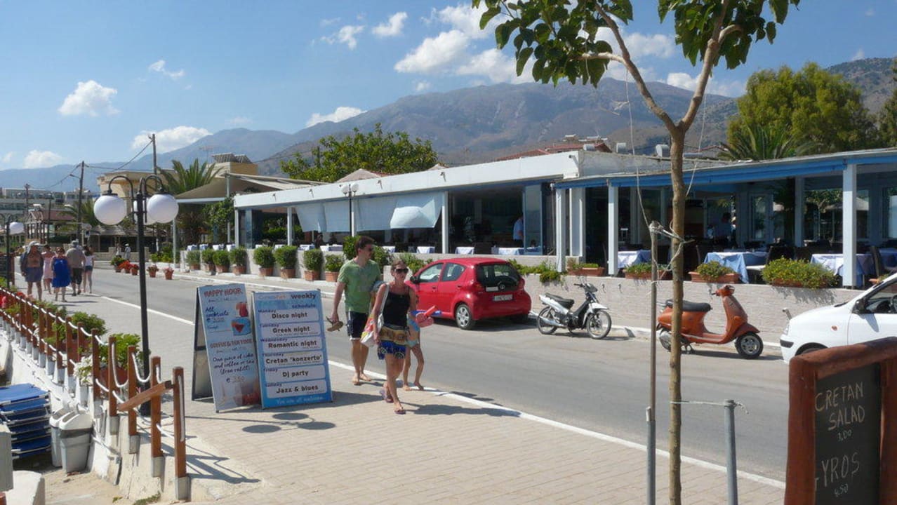 Eine kleine Straße Corissia Beach Hotel
