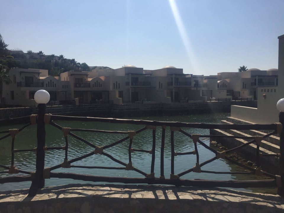 Lagune The Cove Rotana Resort