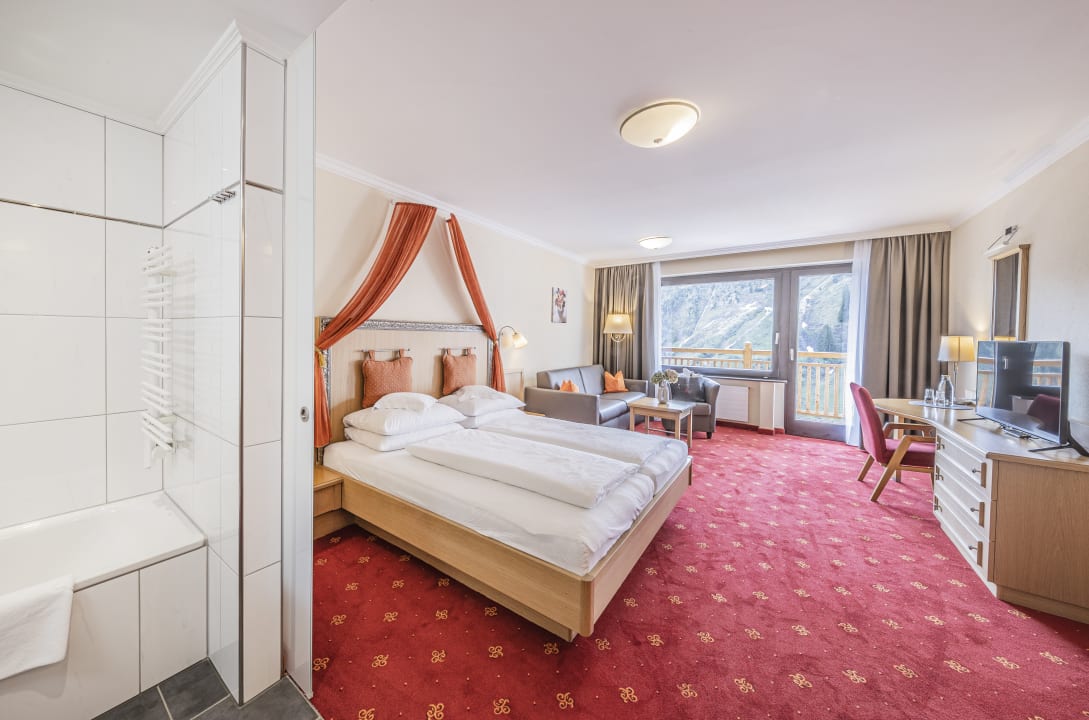 Zimmer Damülser Hof - Wellness & Spa