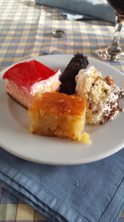 Süss speisen  Hotel Kalithea Mare Palace