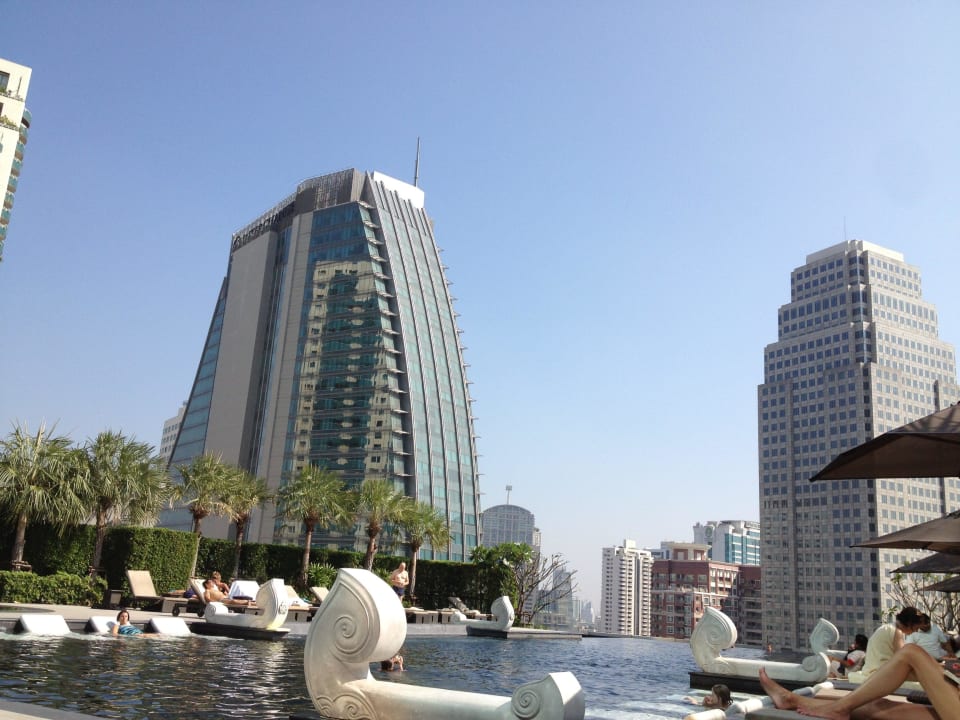 Toller Infinity-Pool Grande Centre Point Hotel Terminal 21