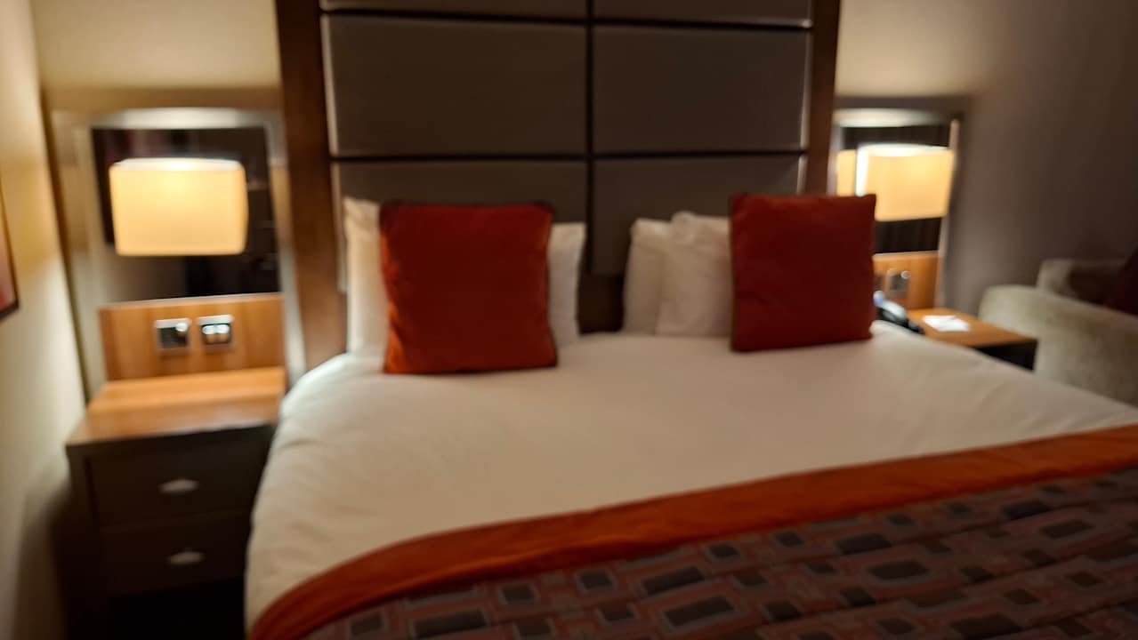 Zimmer Leonardo Royal London Tower Bridge