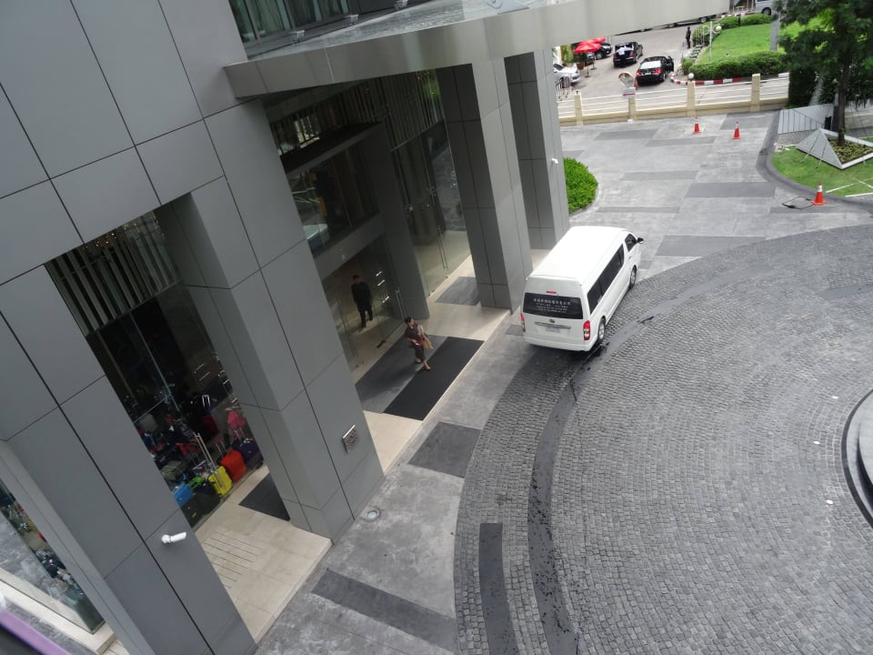 Einfahrtbereich Eastin Grand Hotel Sathorn