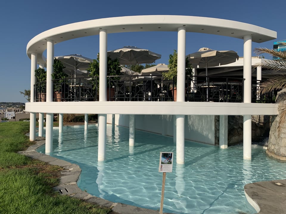 Außenansicht Hotel Calypso Beach