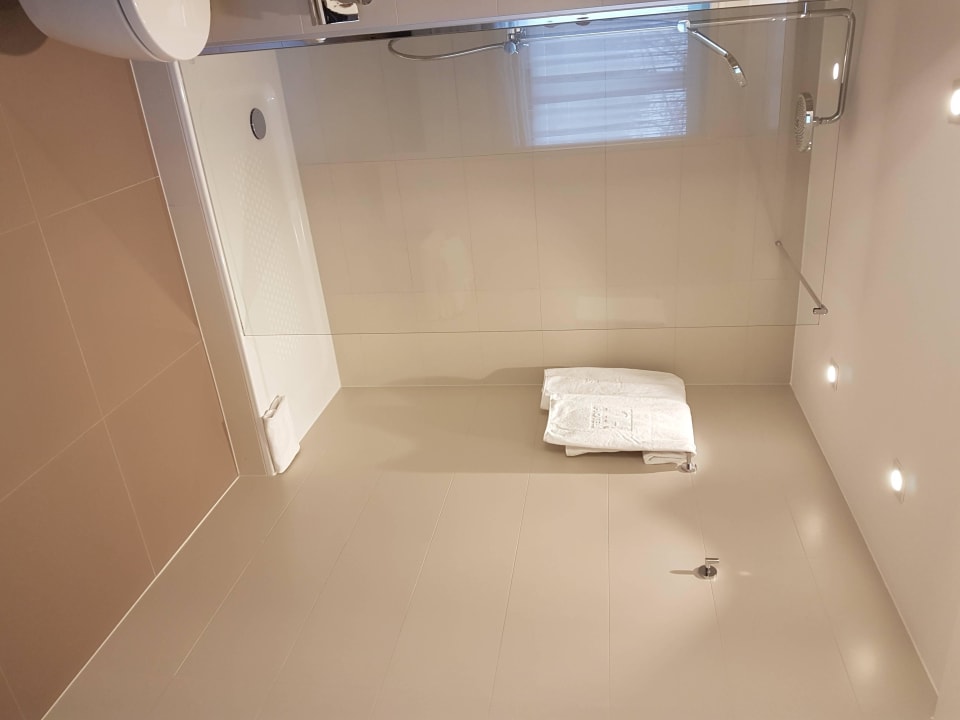 Suite Bad NH Collection Hamburg City