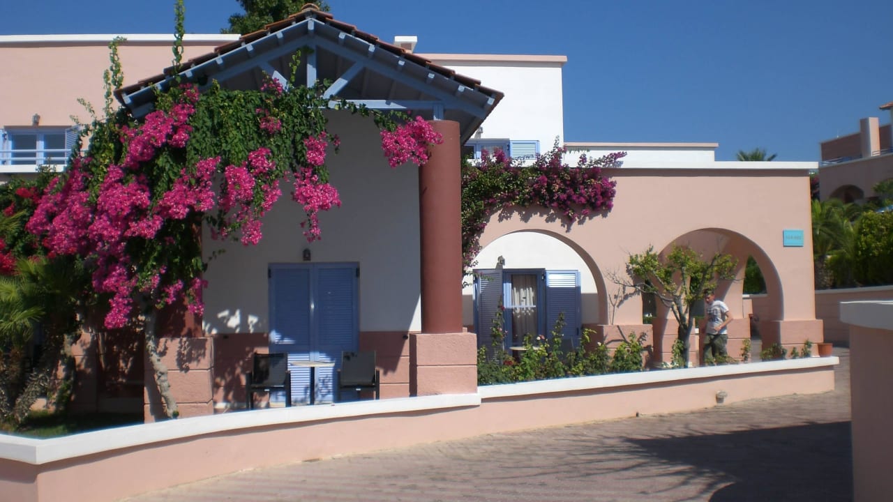 Bungalow von außen Mitsis Rodos Village