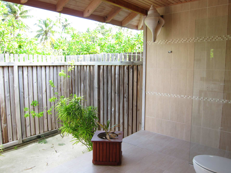 Beach Villa 315 - halboffenes Bad Kuredu Island Resort & Spa