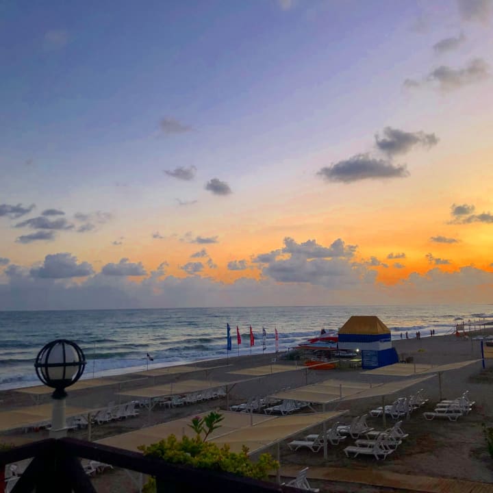 Strand Club Turtas Beach Hotel