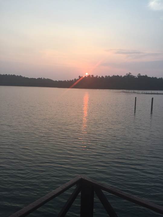 Außenansicht Resort Kadolana Eco Village