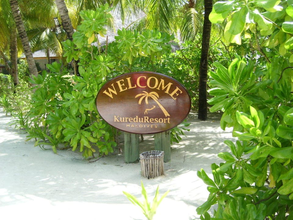 Eingang Kuredu Island Resort & Spa
