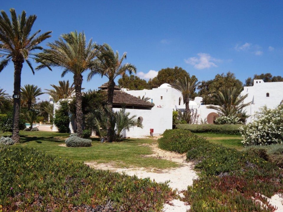 Gebäude aus Strandsicht (von hinten) Royal Karthago Djerba