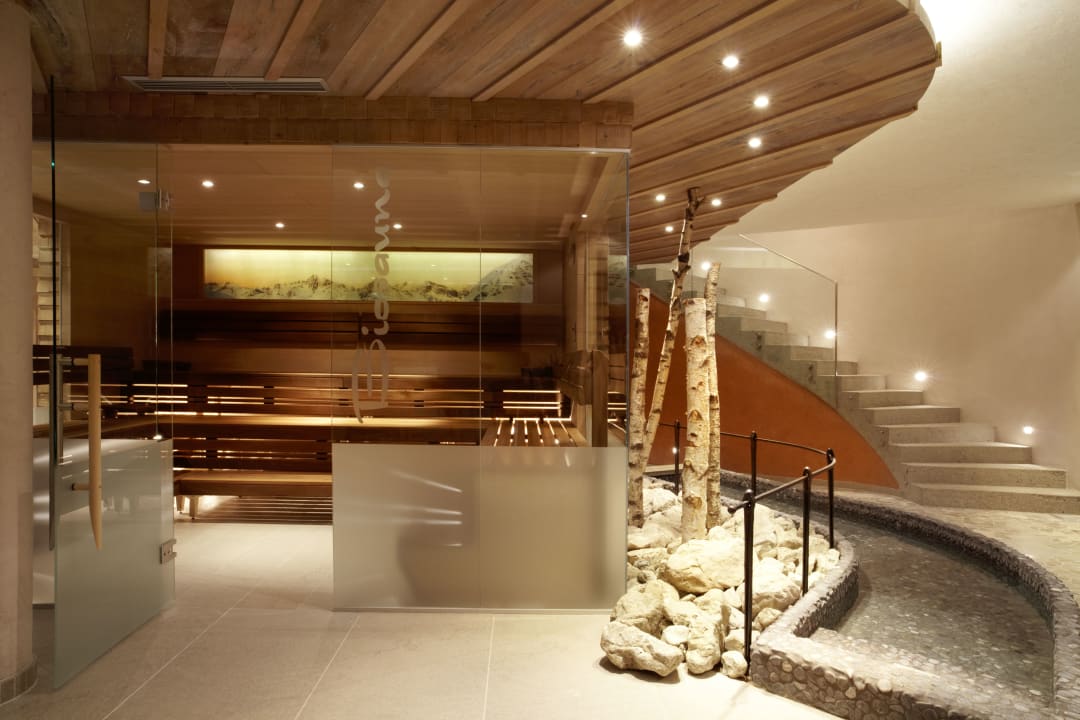 Pool Hotel Lumberger Hof