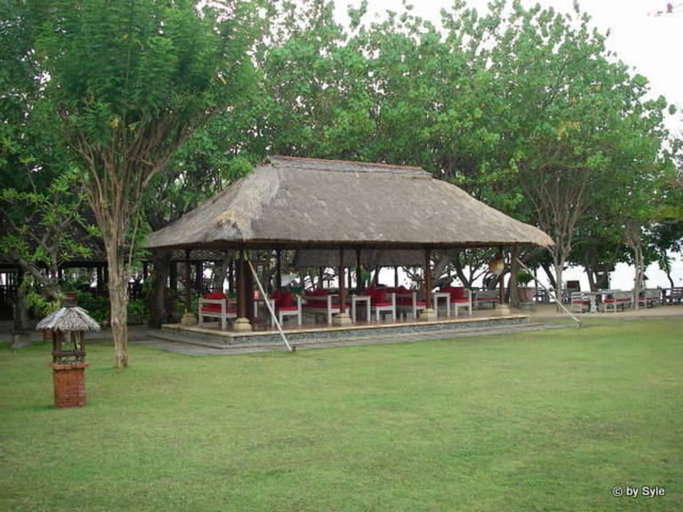 Blick auf einen Teil des Restaurants Taman Sari Bali Resort and Spa