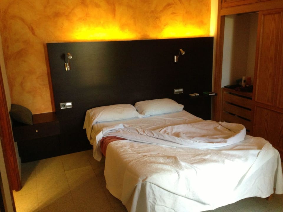 sehr kleines französisches Bett Flacalco Hotel & Apartments