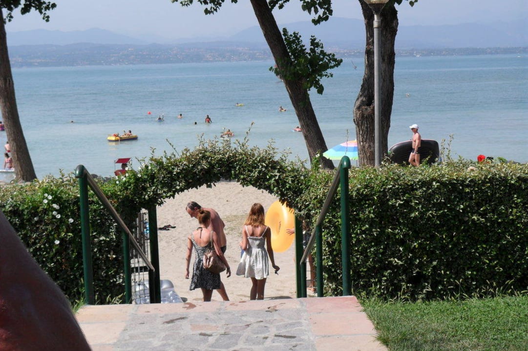 Weg zum Strand The Garda Village