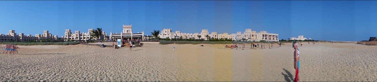 Blick vom Strand Richtung Hotel Hotel Riu Touareg