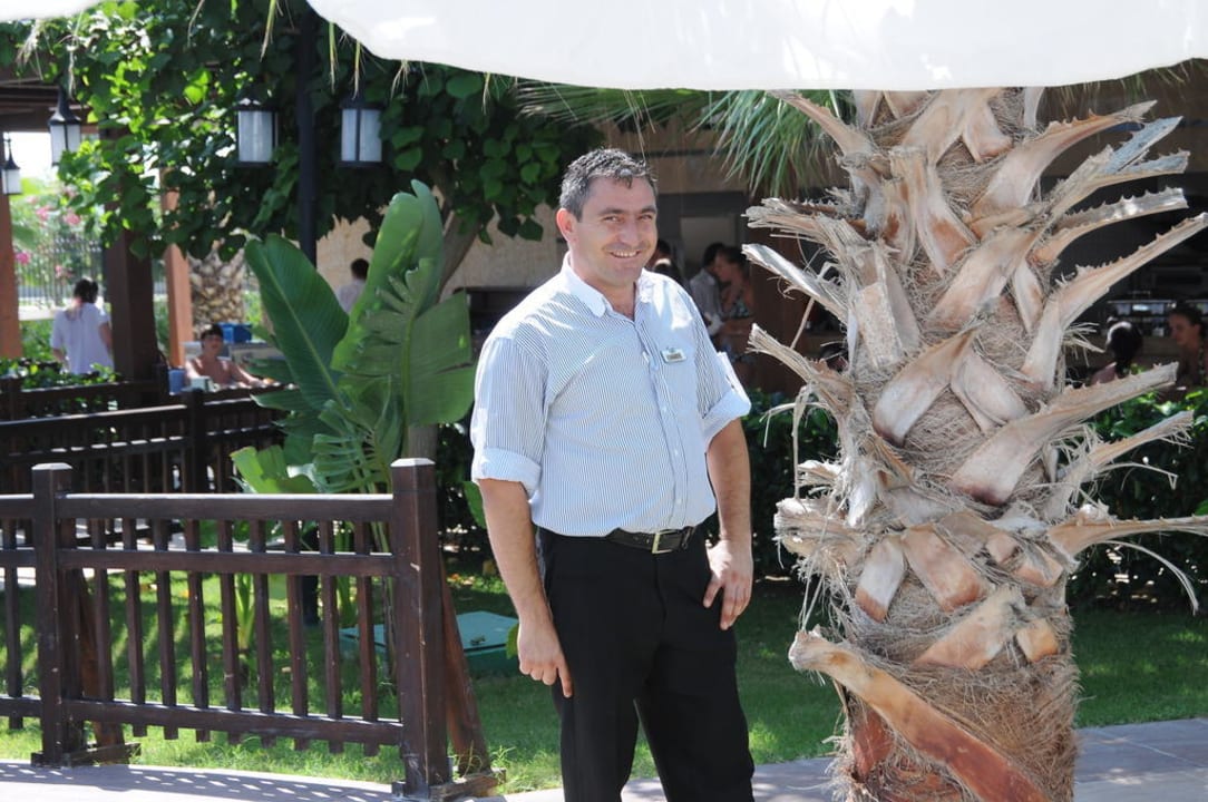 Serveur Sunis Evren Beach Resort Hotel & Spa