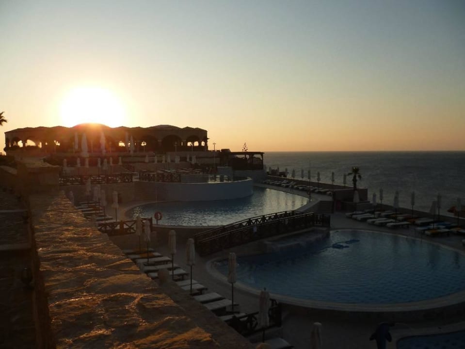 Sonnenaufgang Hotel Kalithea Horizon Royal