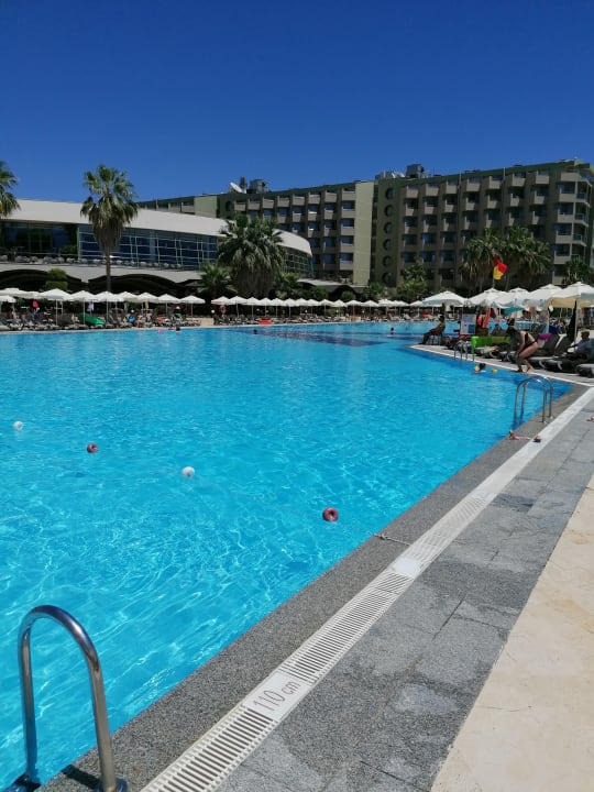 Pool VONRESORT Golden Coast