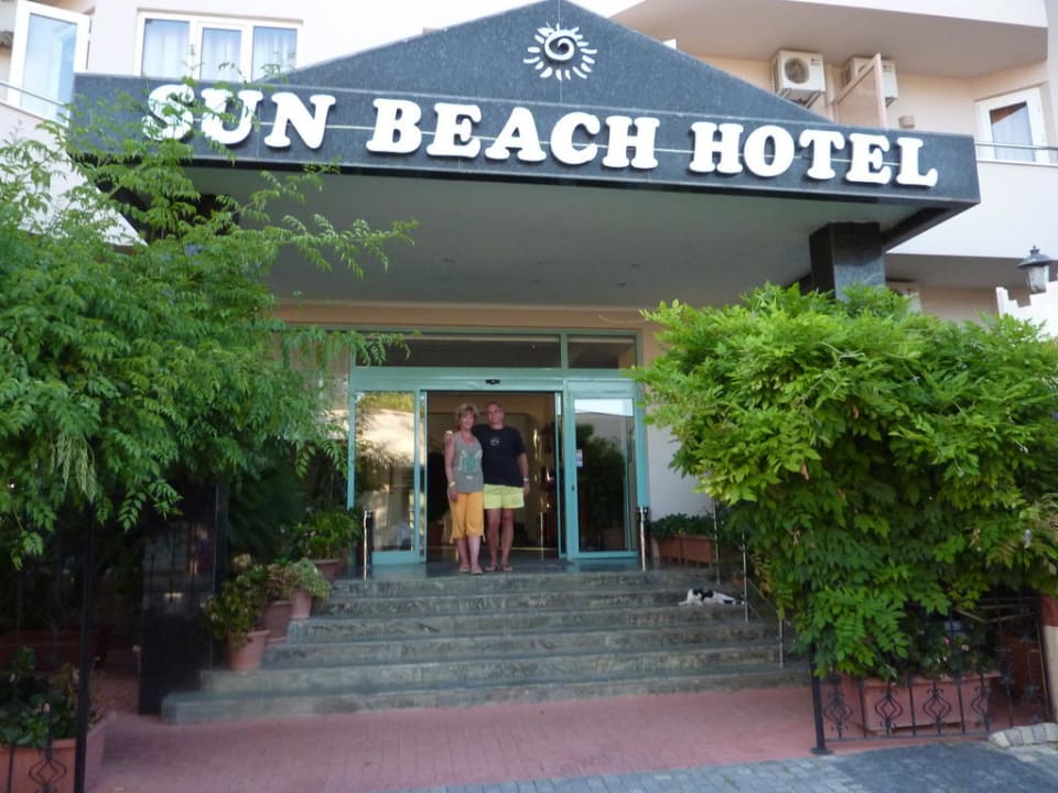 Eingang Side Bay Hotel