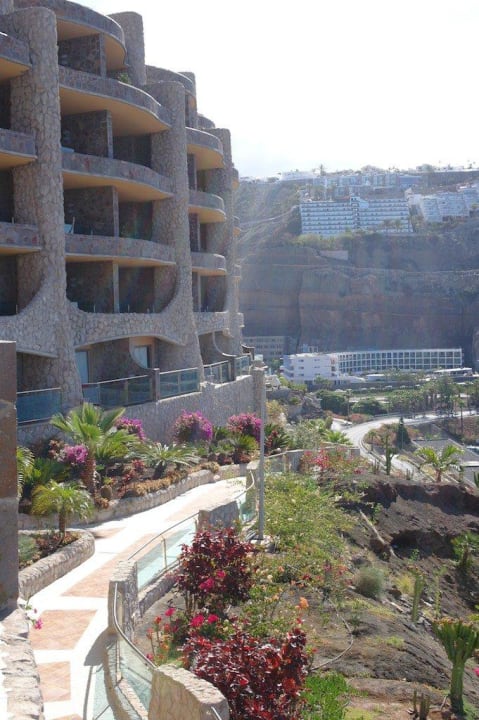 Blick auf das Hotel Gloria Palace Royal Hotel & Spa