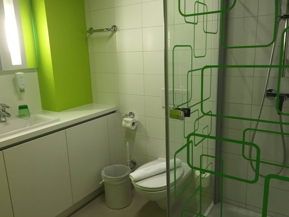 Badezimmer Hotel Harry's Home Linz