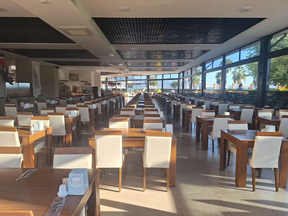 Gastro Hotel The Holiday Resort