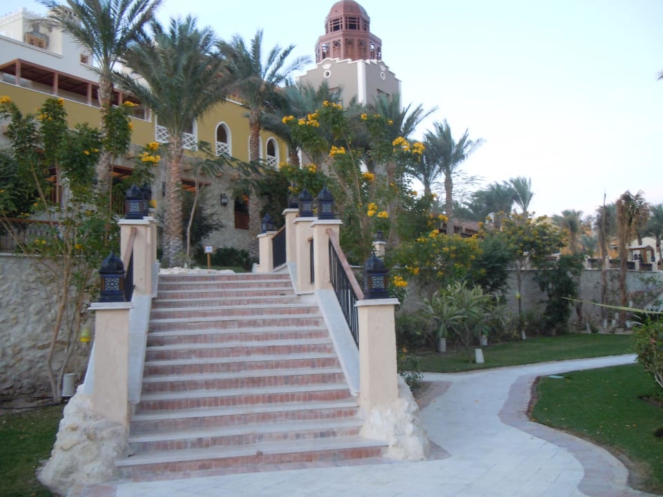 Treppe zum Spa Hotel vom Palace aus Makadi Spa - Adults only