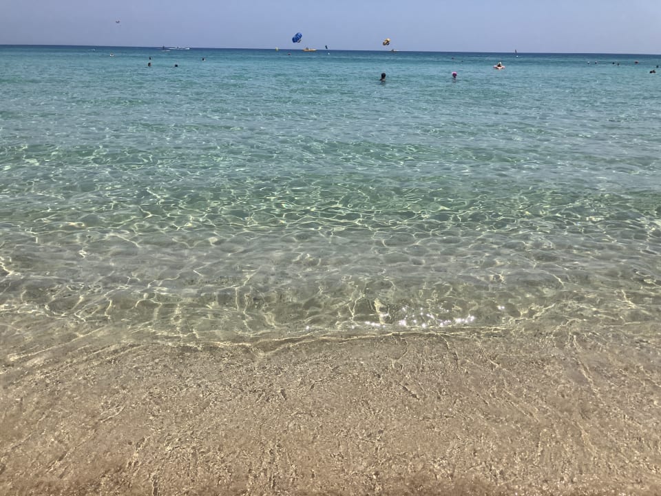 Strand Hotel Sunrise Beach