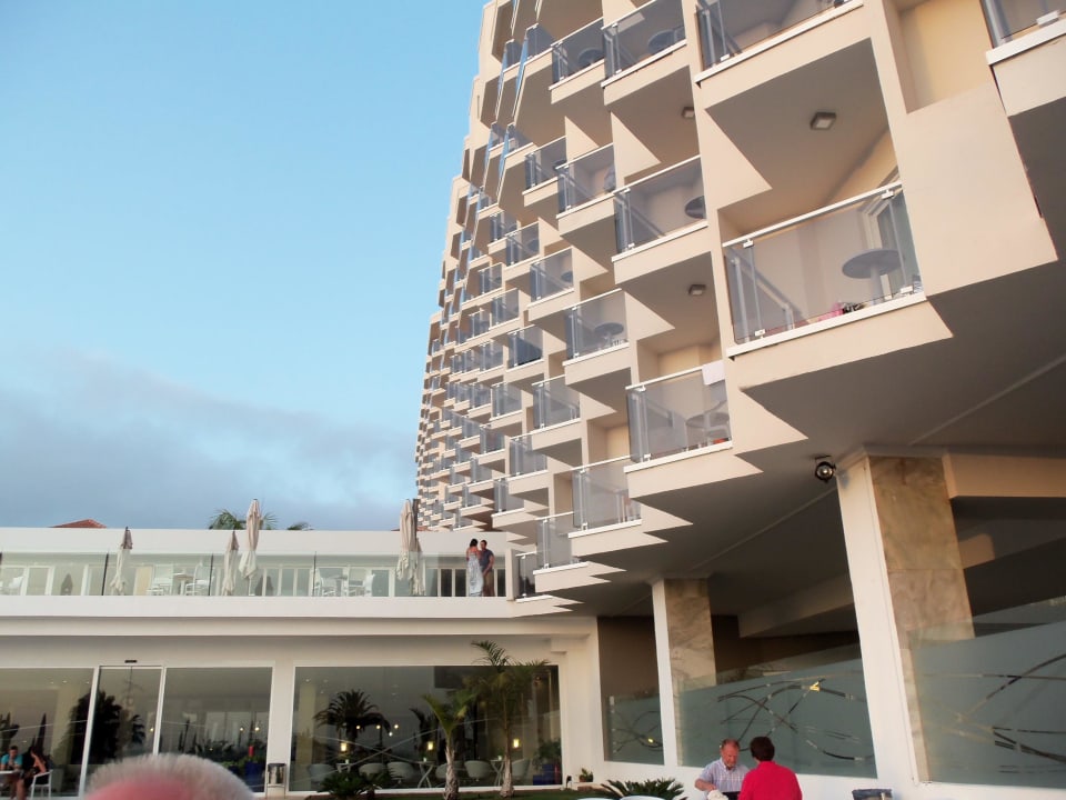 Außenansicht von der Terrasse Hovima Costa Adeje - For Cool Adults