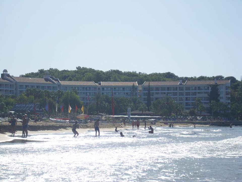 Gesamte Hotelanlage zum Meer gesehen Top Hotel