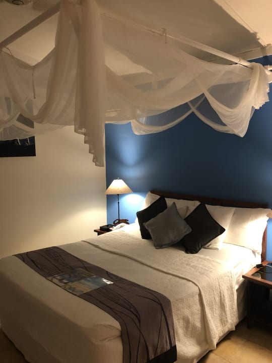 Zimmer Kuredu Island Resort & Spa