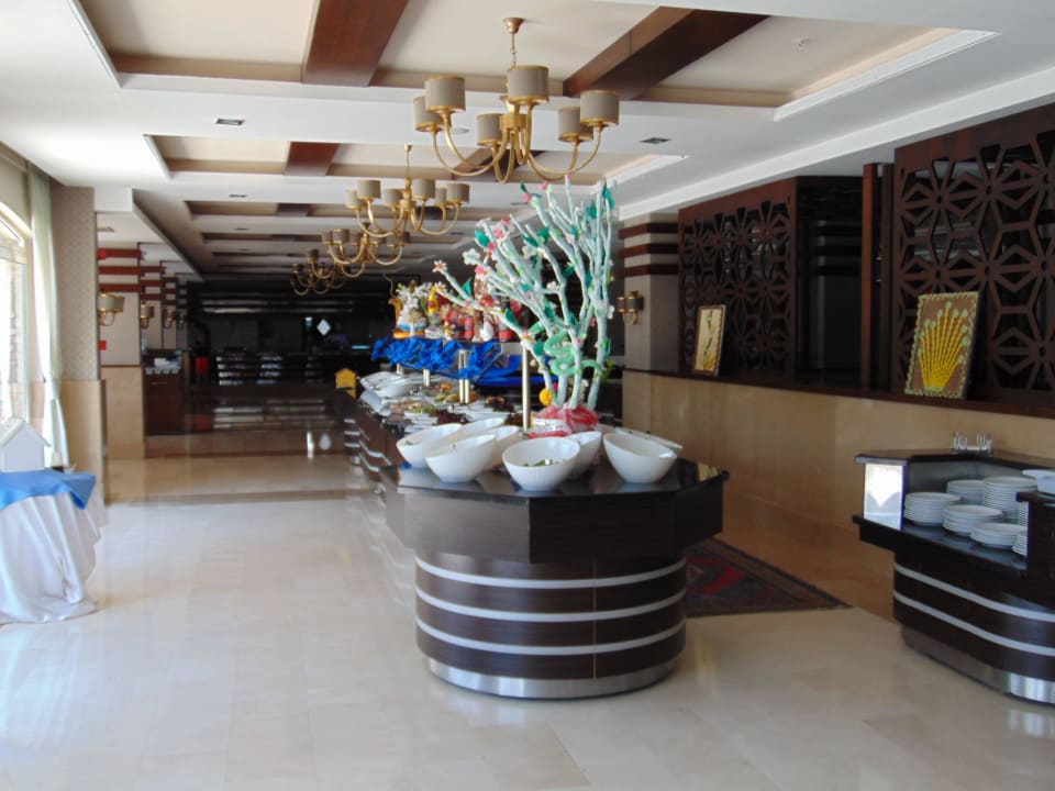 Im Restaurant Seaden Corolla Hotel