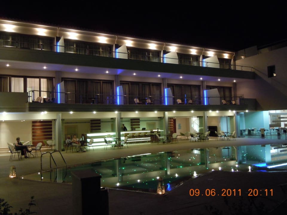 Pool und Bar Castello Boutique Resort & Spa