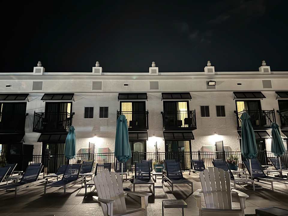 Außenansicht Club Level Suites at Inn On Fifth