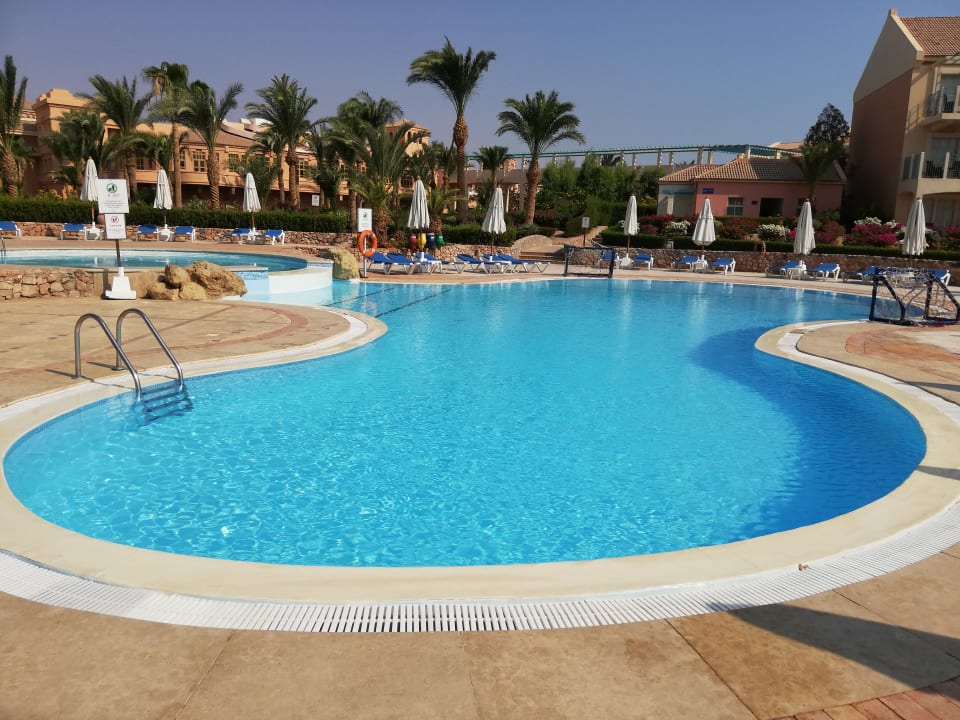 Pool Mövenpick Resort & Spa El Gouna