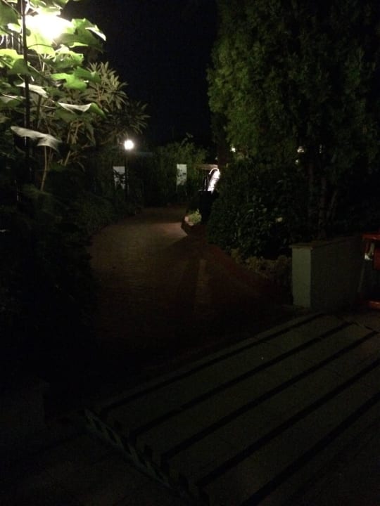 Gartenweg Armas Gül Beach