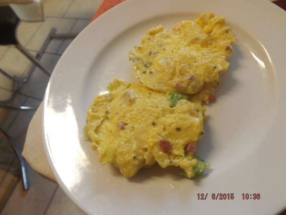 Rührei zum frühstück frisch gemacht Gästehaus am Riedweg
