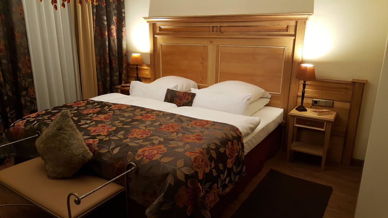 Das große bequeme Doppelbett Hotel Ampervilla