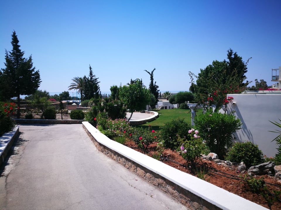 Gartenanlage alltoura Club Hotel Kiotari Miraluna