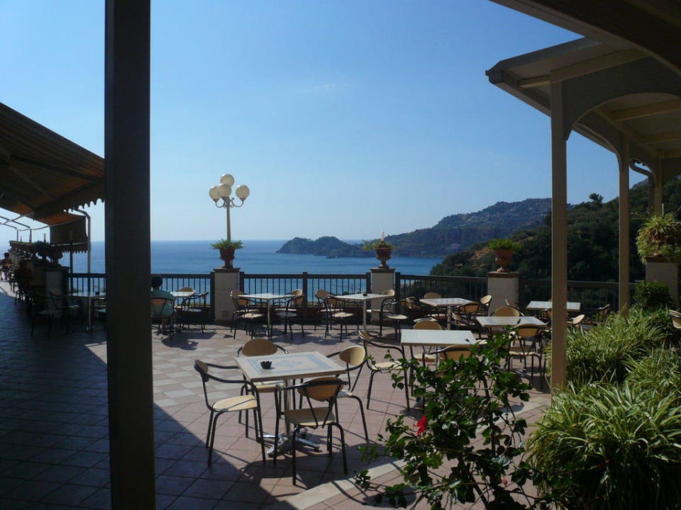 Aussenterrasse Hotel Antares