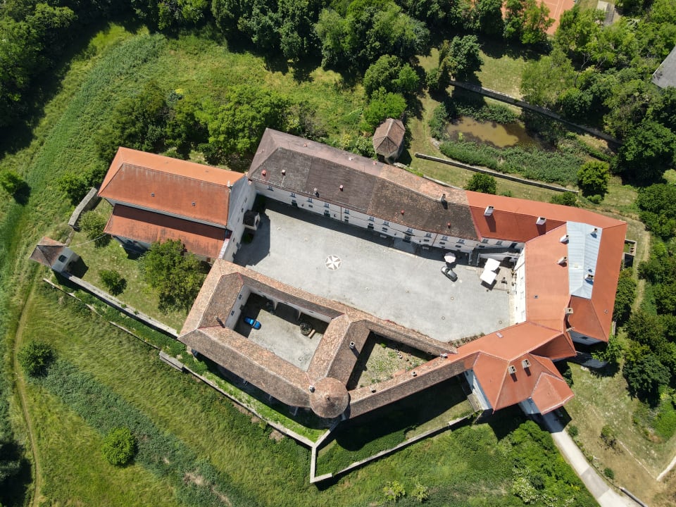Außenansicht Schlosshotel Mailberg