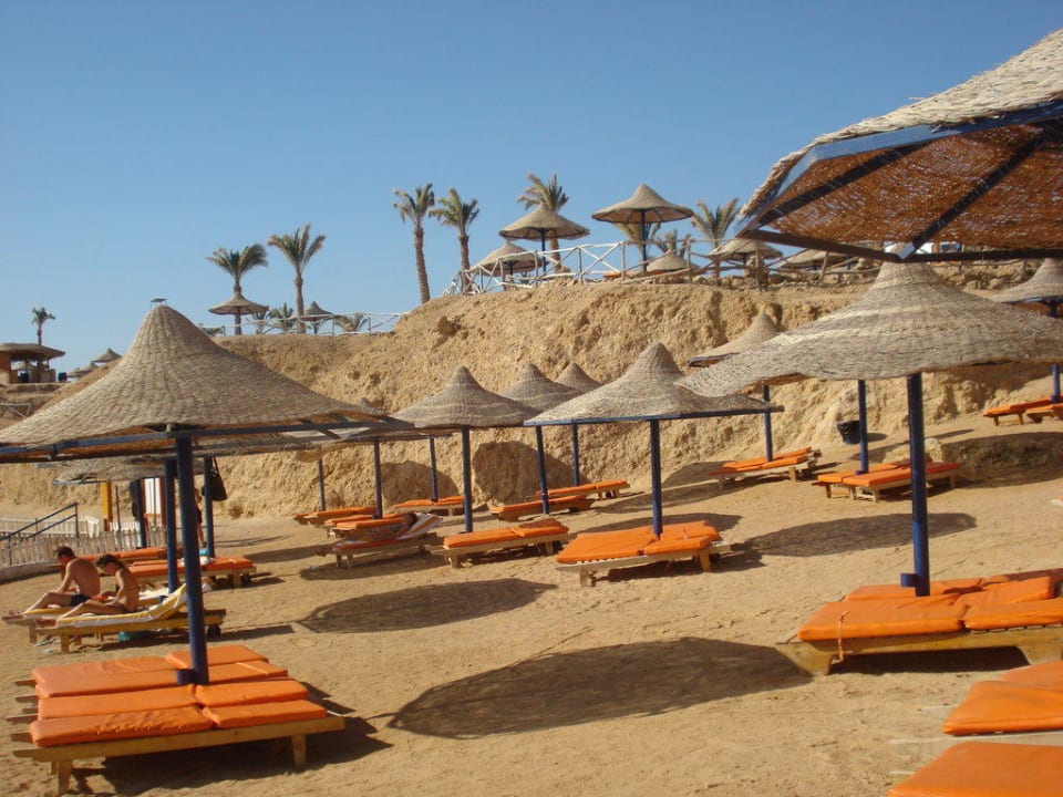 Liegen und Sonnenschirme V Hotel Sharm El Sheikh
