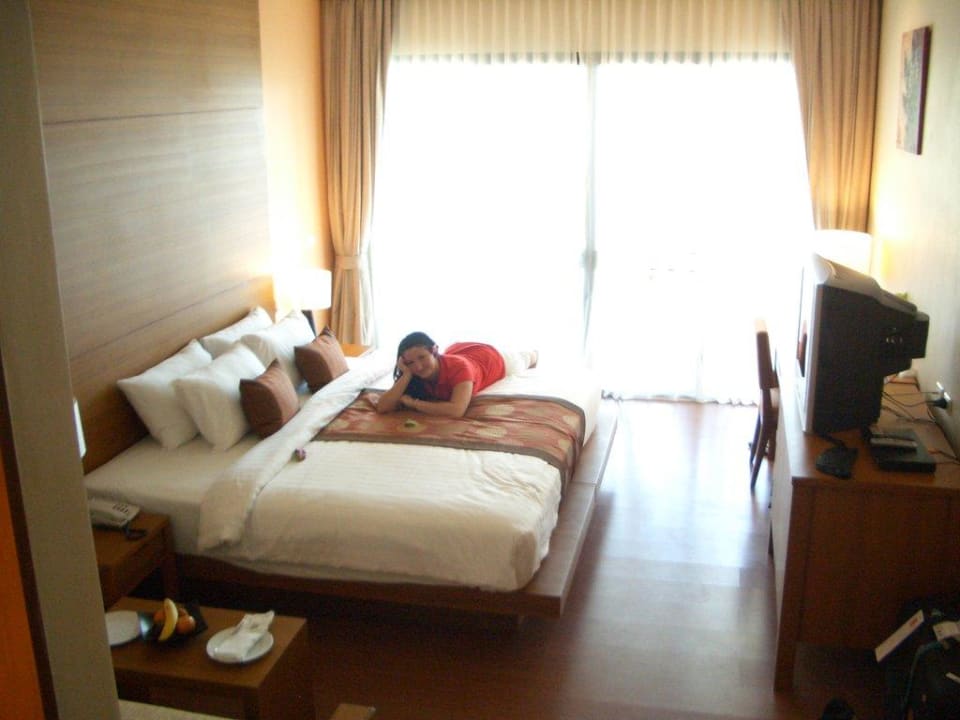 Großes Bett, schön eingerichtet Avani Ao Nang Cliff Krabi Resort