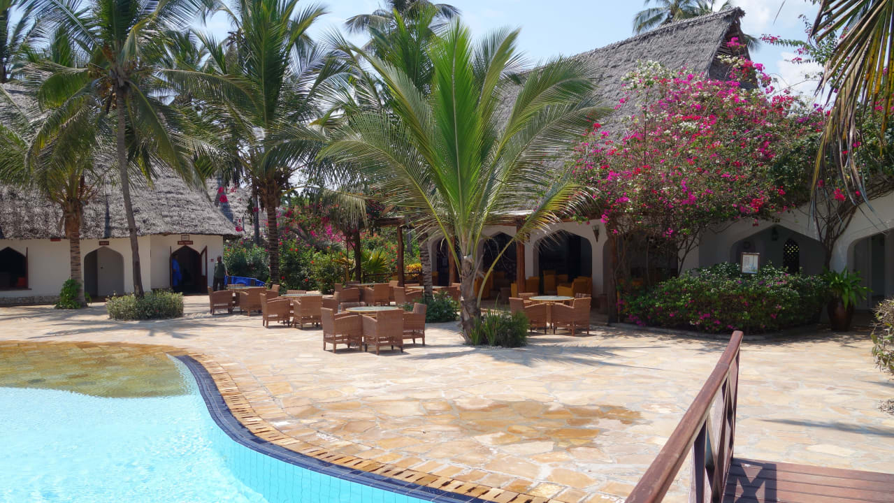 Pool Sultan Sands Island Resort & Spa