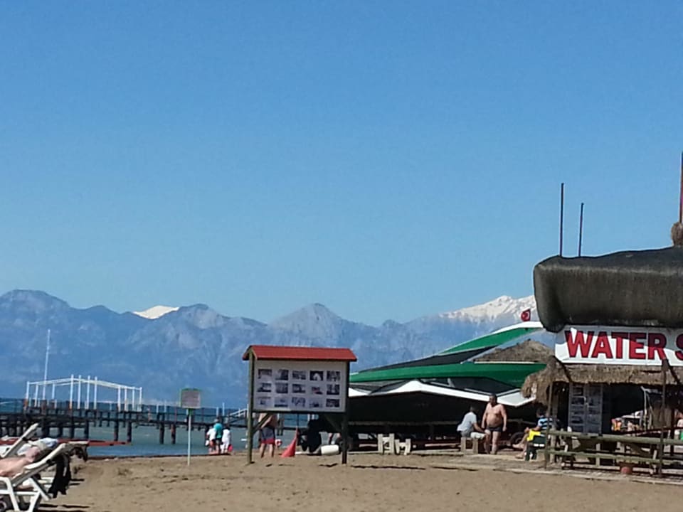 Sehr nette zurückhaltende Leute - Banane 5 Euro Hotel Miracle Resort