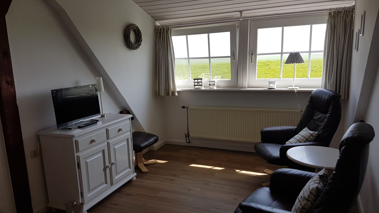 Zimmer Ferienhaus Hemenswarft direkt an der Nordsee mit Meerblick