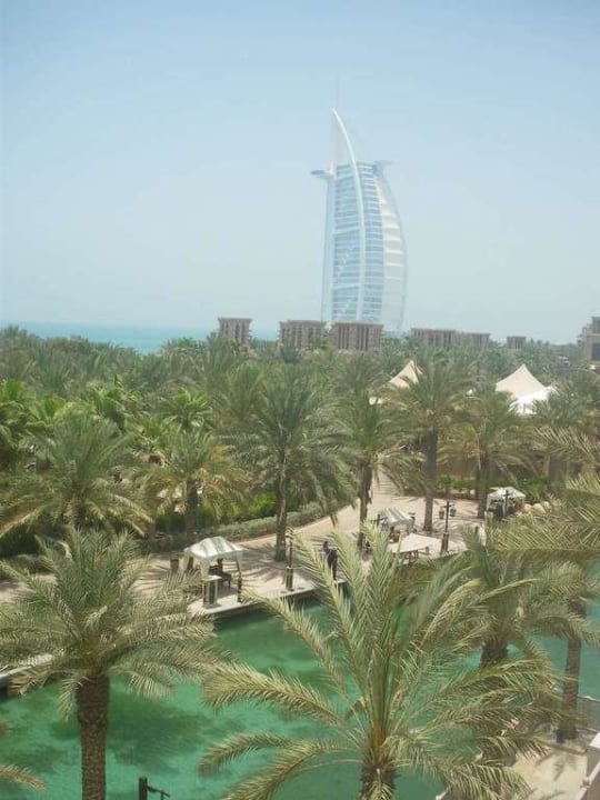Blick über die Anlage Jumeirah Al Qasr