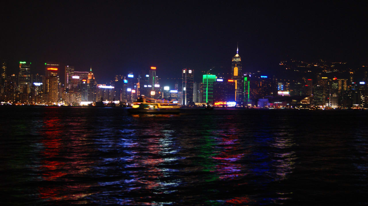 Aussicht vom Restaurant/Garten Harbour Grand Kowloon